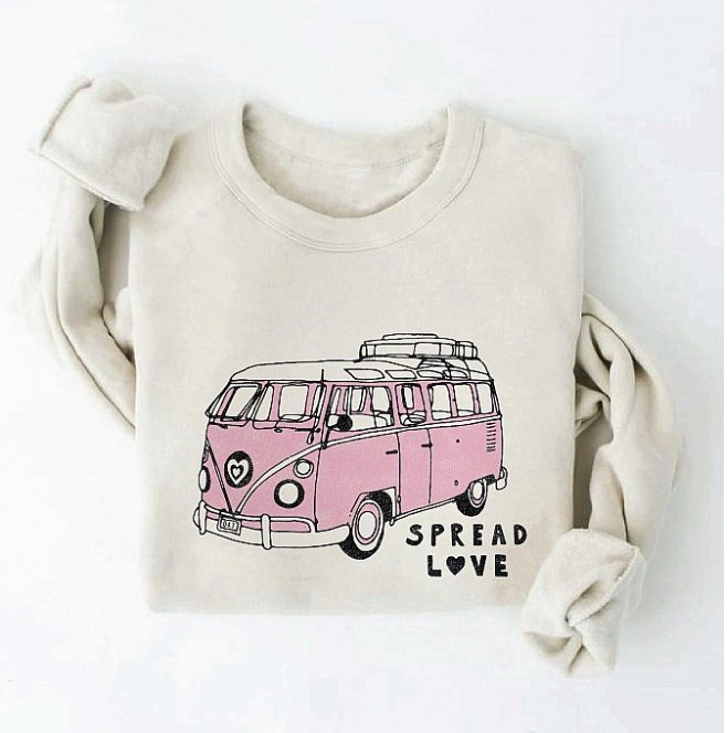 Spread Love Graphic Sweatshirt